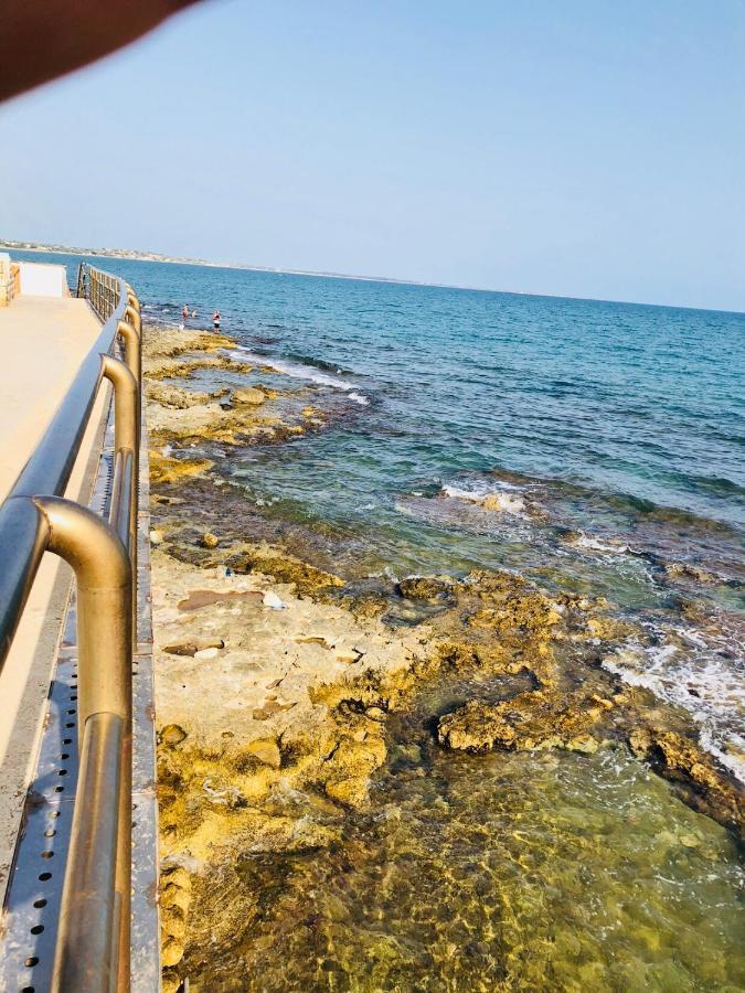 Sea Beach Поццалло Экстерьер фото
